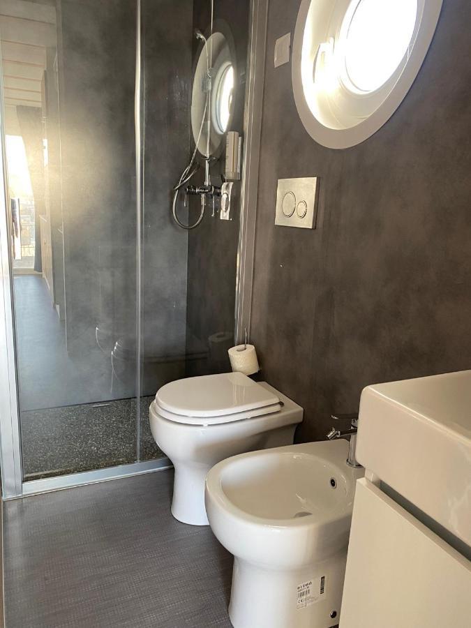 Marina Del Gargano Houseboat Hotel Manfredonia Kültér fotó