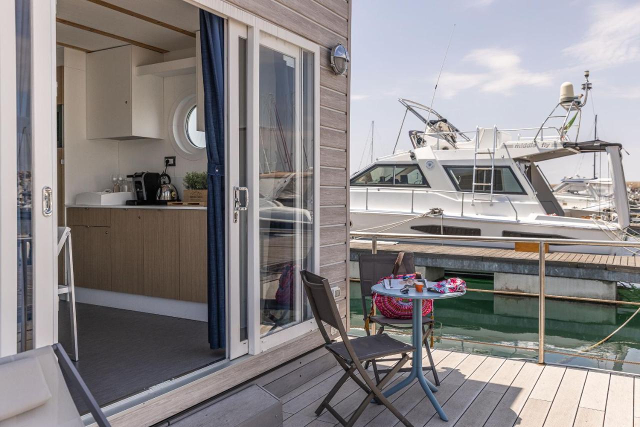 Marina Del Gargano Houseboat Hotel Manfredonia Kültér fotó