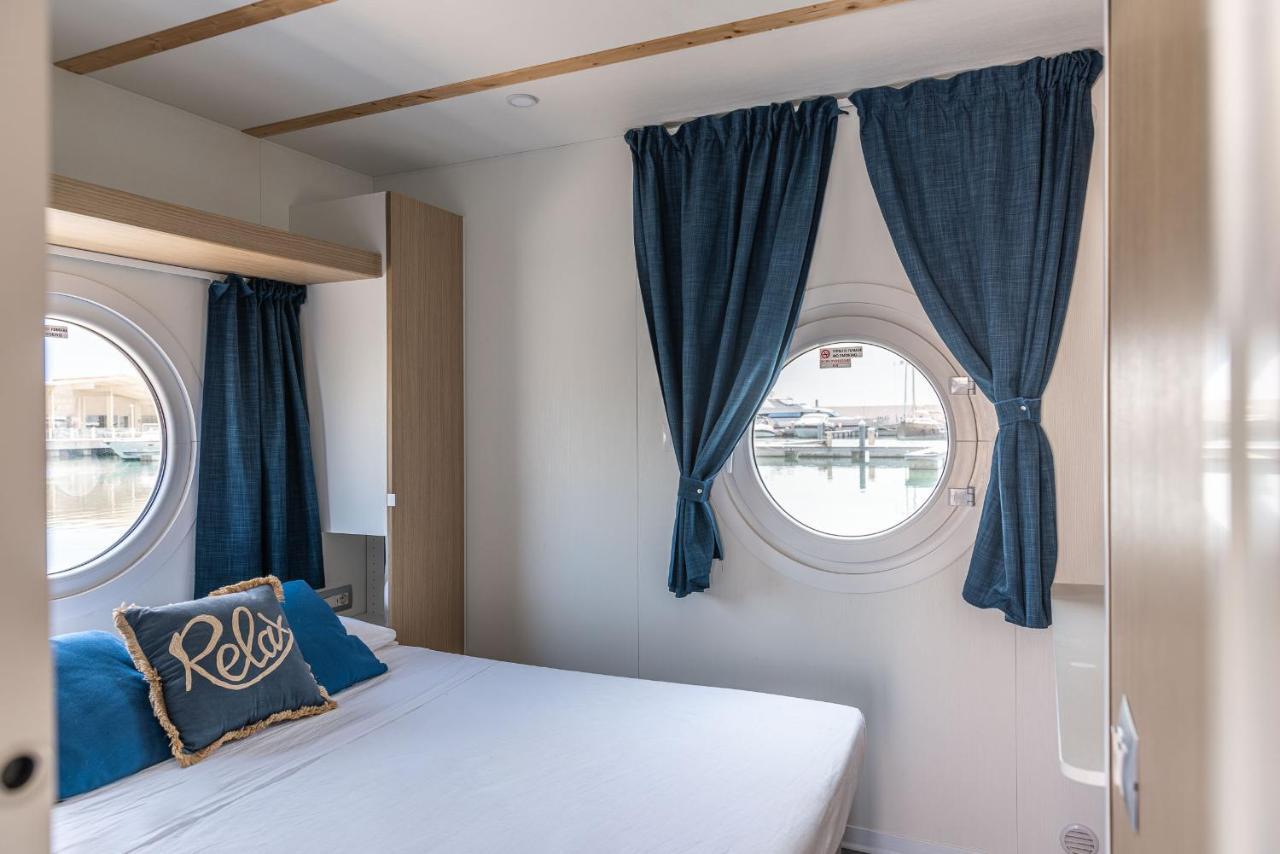 Marina Del Gargano Houseboat Hotel Manfredonia Kültér fotó