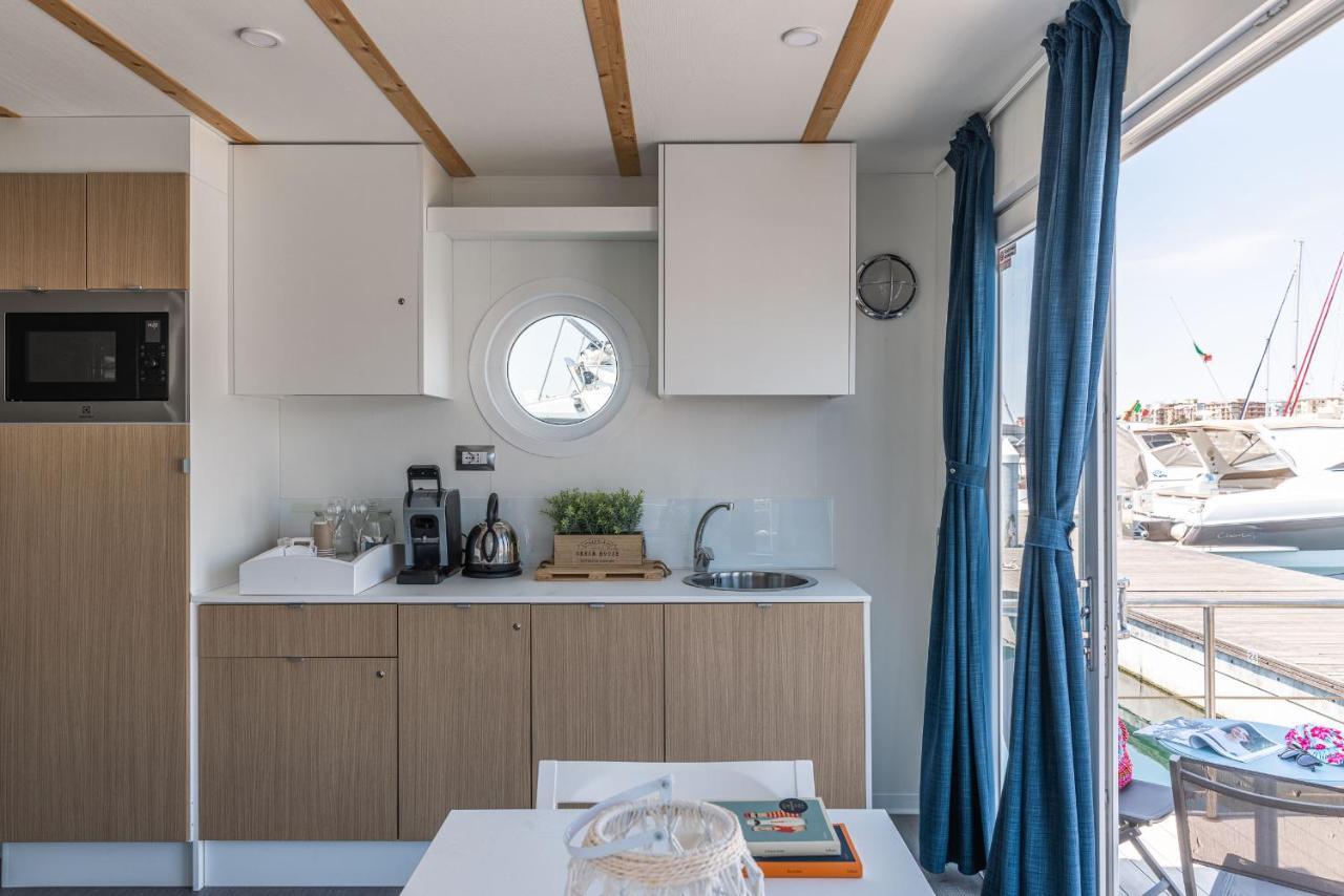 Marina Del Gargano Houseboat Hotel Manfredonia Kültér fotó