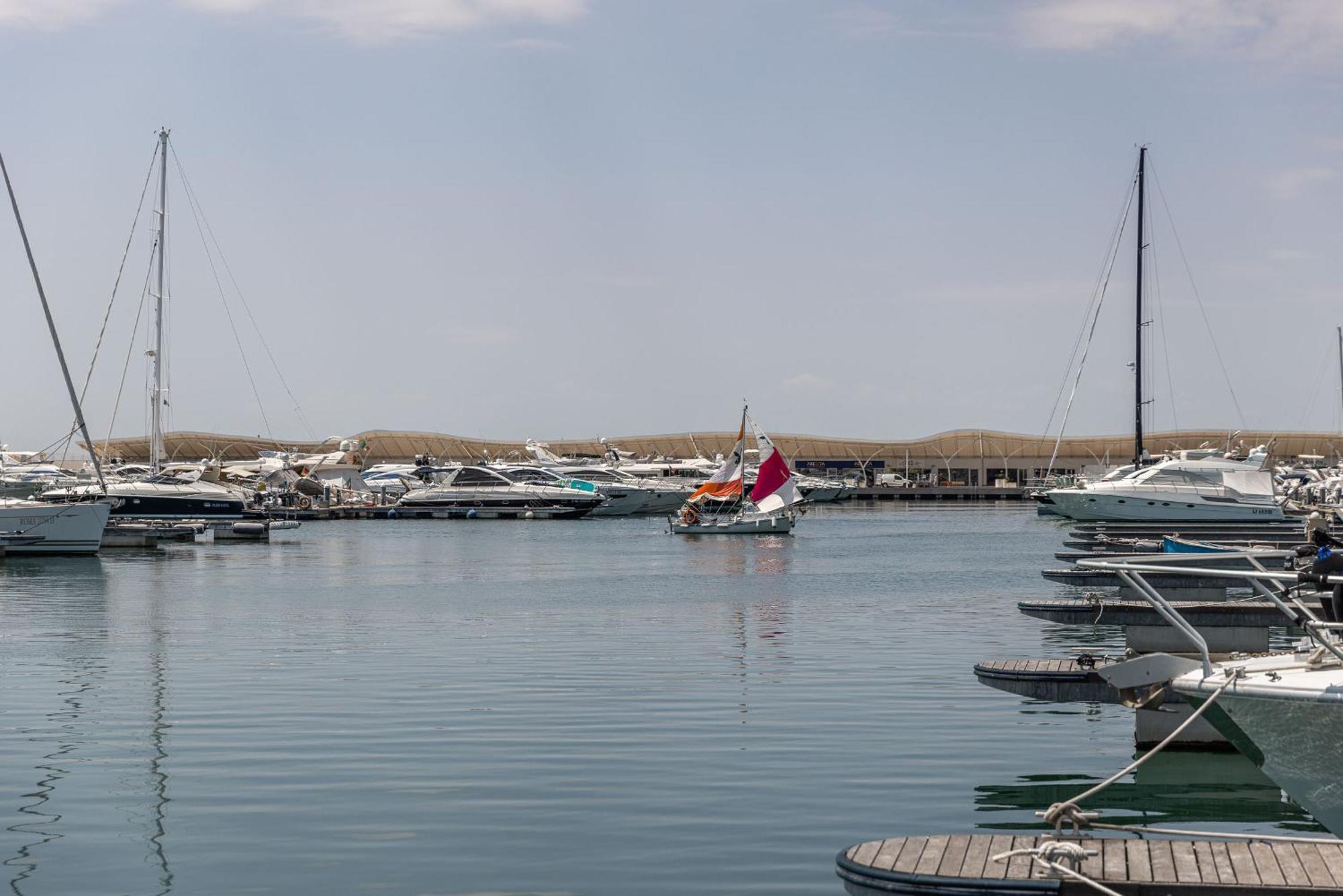 Marina Del Gargano Houseboat Hotel Manfredonia Kültér fotó
