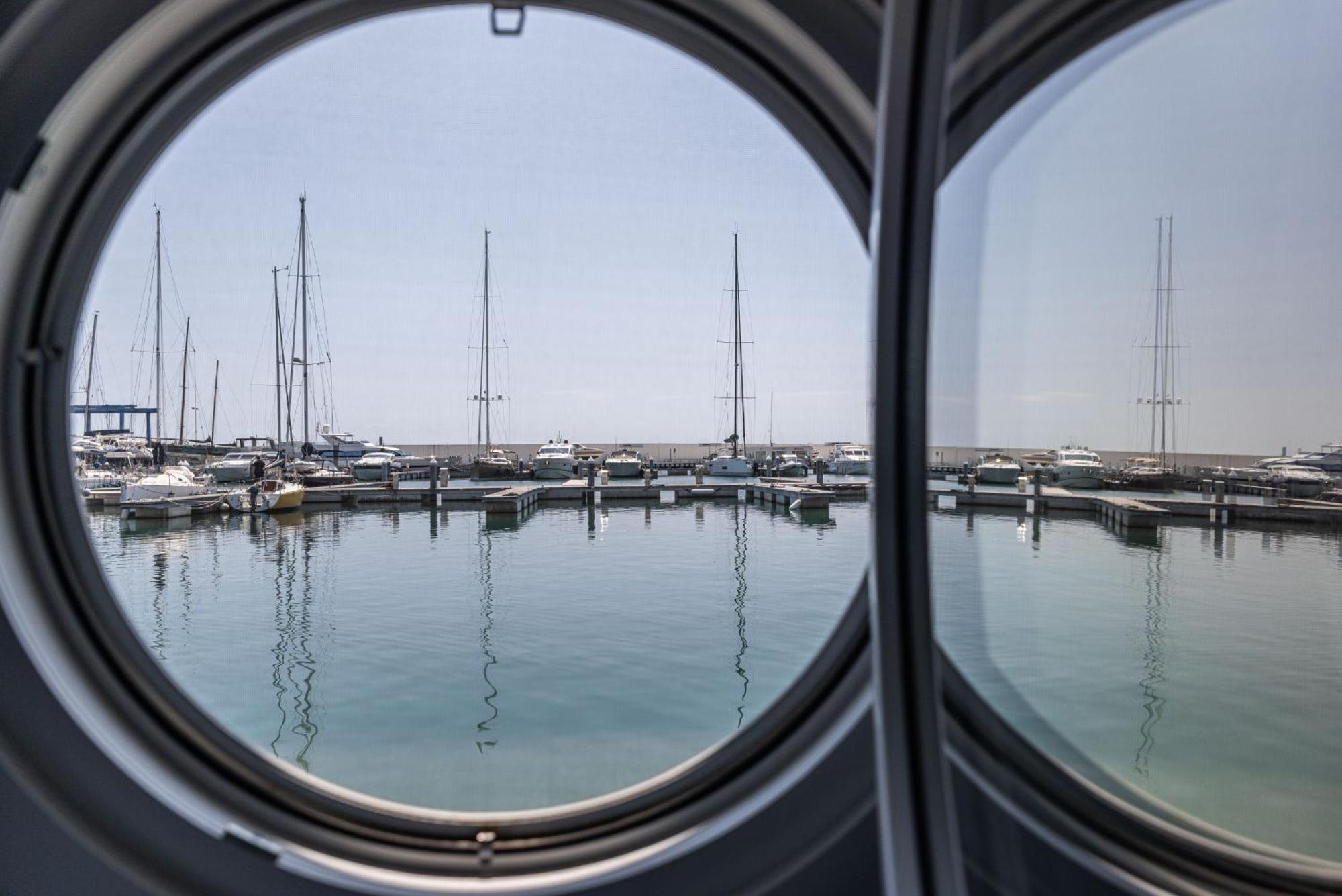 Marina Del Gargano Houseboat Hotel Manfredonia Kültér fotó