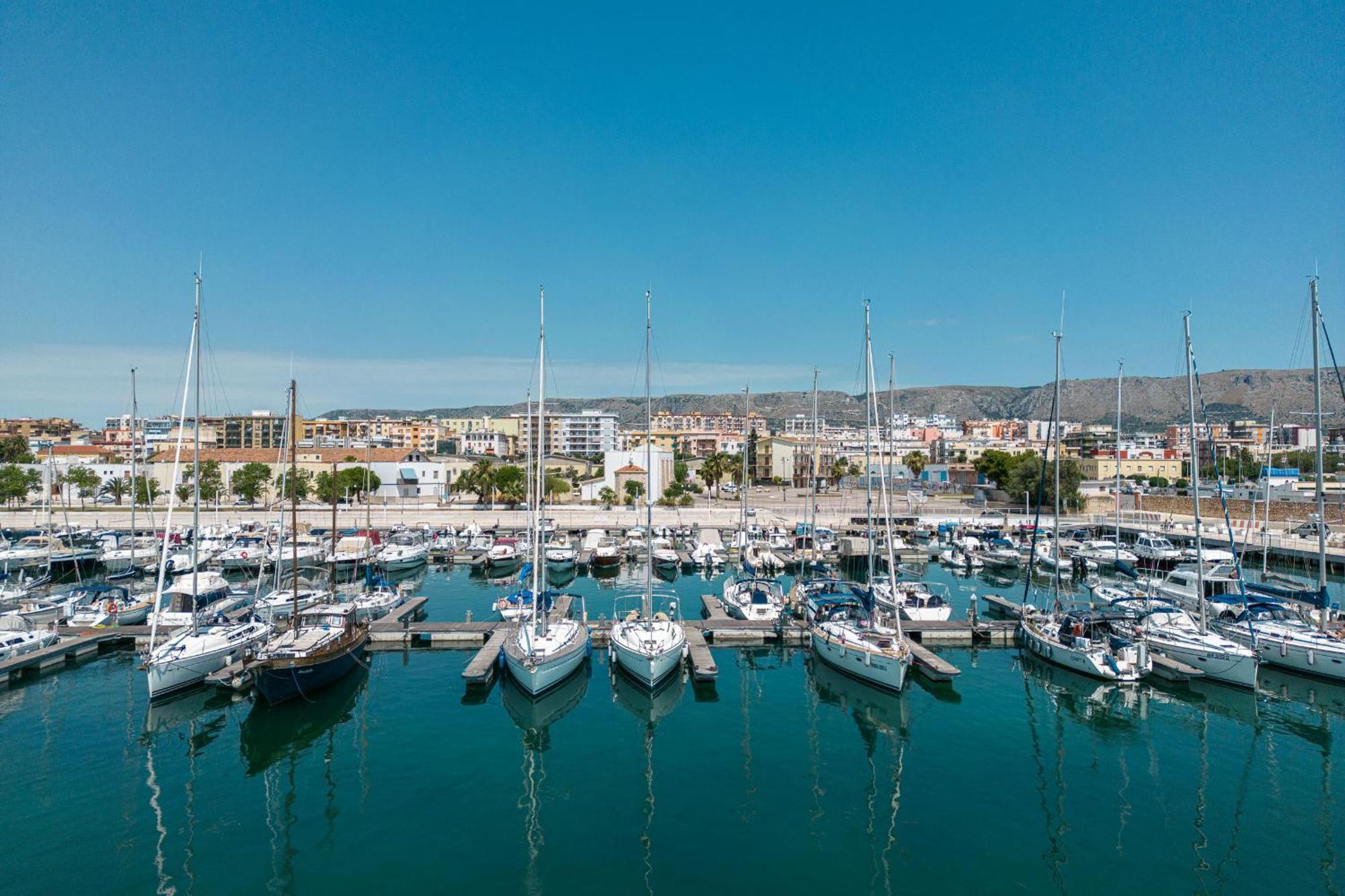 Marina Del Gargano Houseboat Hotel Manfredonia Kültér fotó