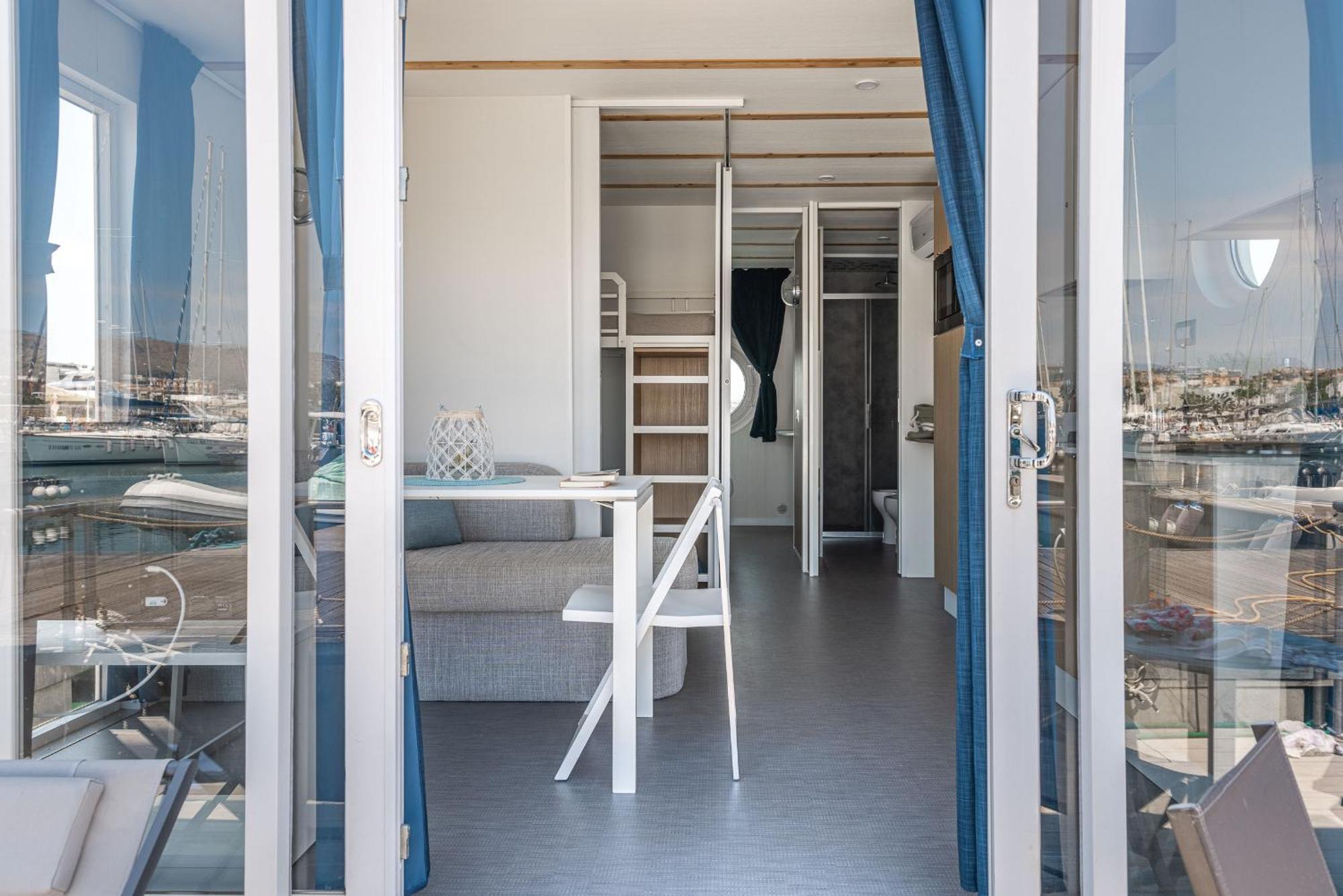Marina Del Gargano Houseboat Hotel Manfredonia Kültér fotó