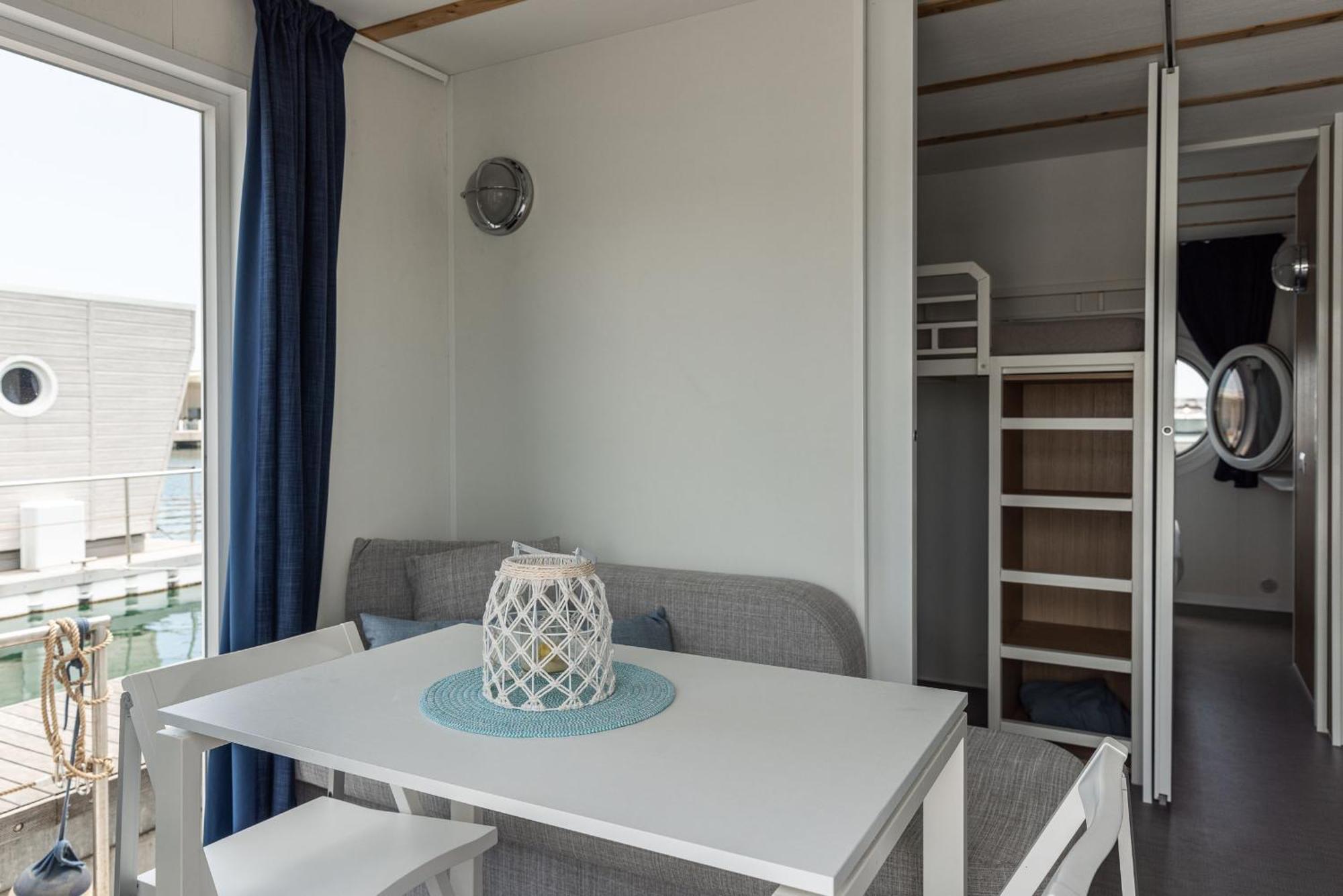 Marina Del Gargano Houseboat Hotel Manfredonia Kültér fotó