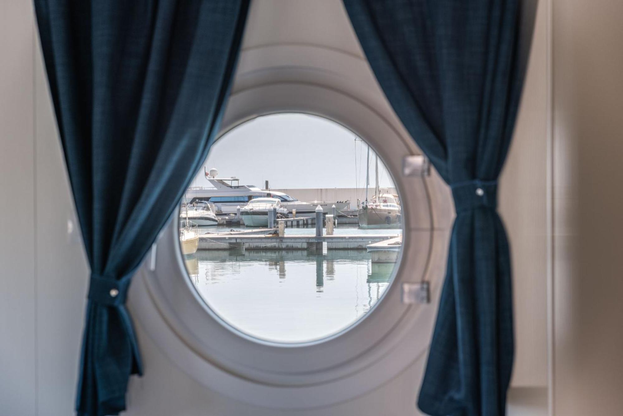 Marina Del Gargano Houseboat Hotel Manfredonia Kültér fotó