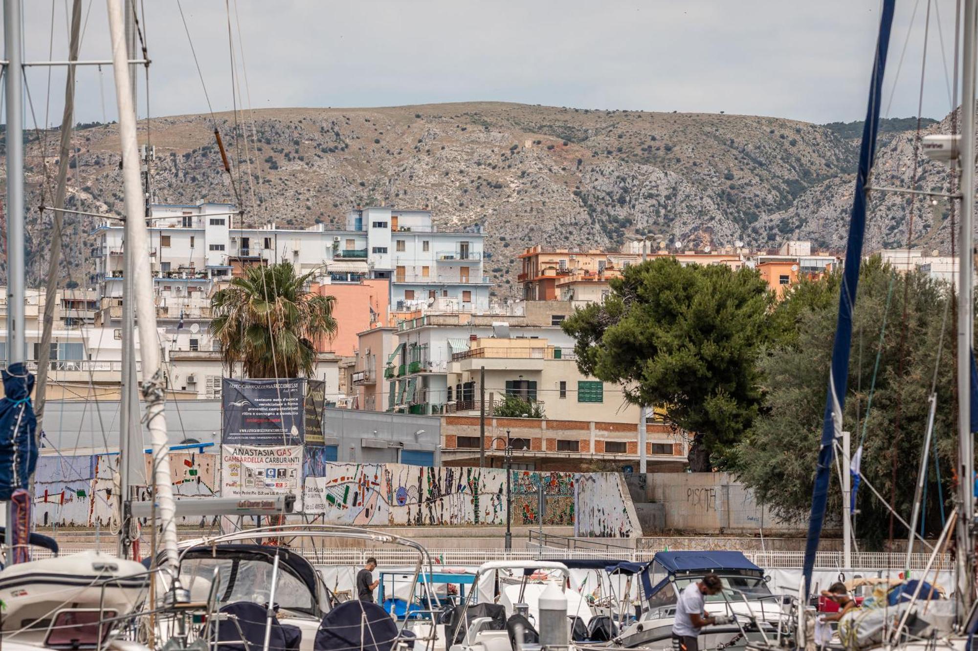 Marina Del Gargano Houseboat Hotel Manfredonia Kültér fotó